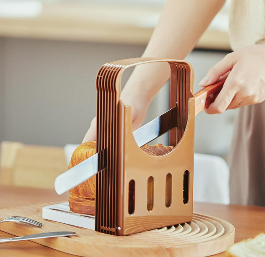 Foldable Bread Slicing Tool